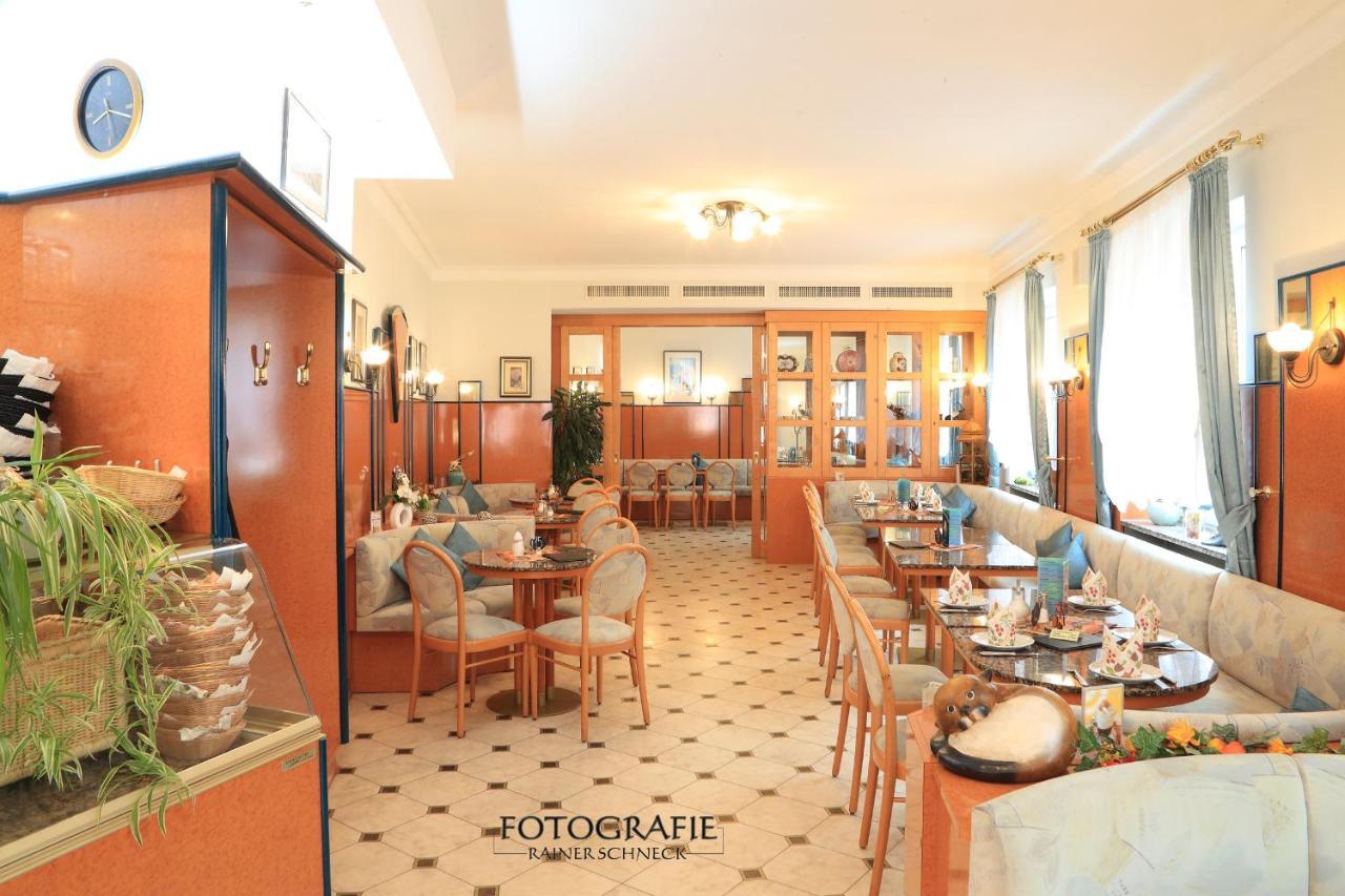 Hotel Cafe Am Donautor Kelheim Zewnętrze zdjęcie
